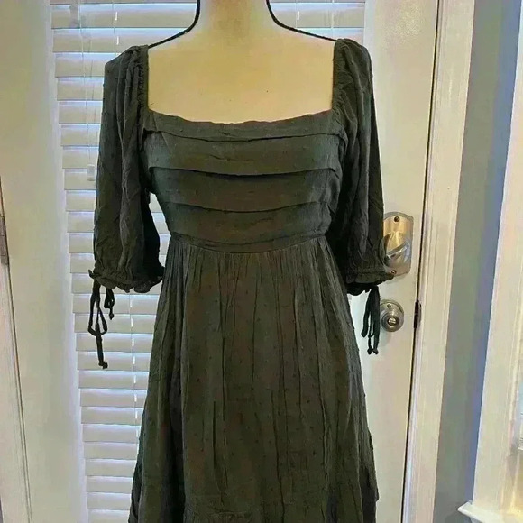 NWT Francesca’s Mi Ami Floral Ruffle Chiffon Mini Dress Green - Picture 1 of 6